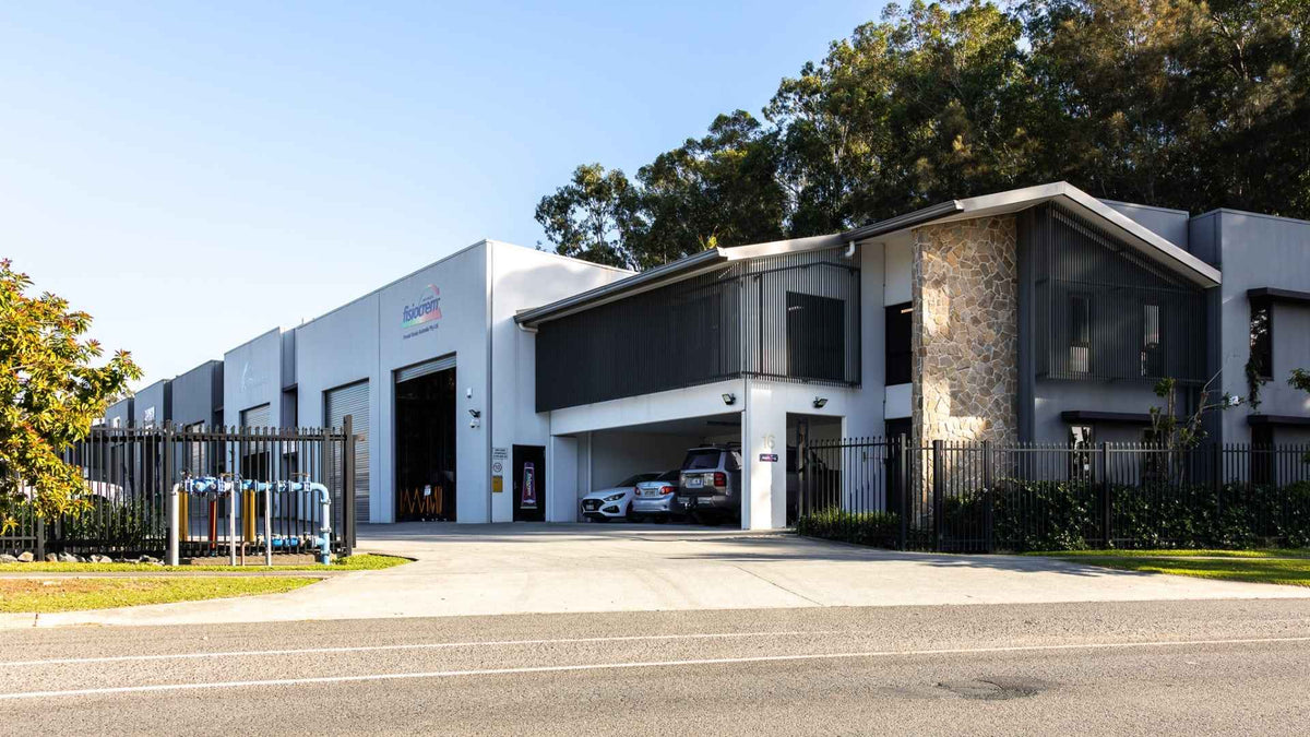 Exterior of the fisiocrem office and warehouse building.